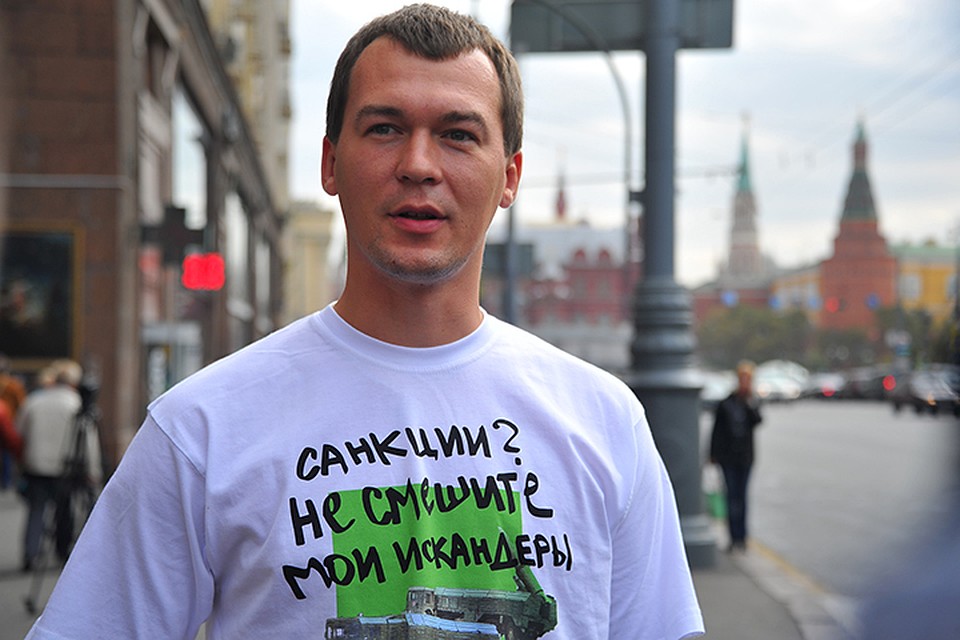 Треть опрошенных полагают, что политика санкций на жизнь нашего с вами общества не оказала никакого влияния. Ну совсе никакого