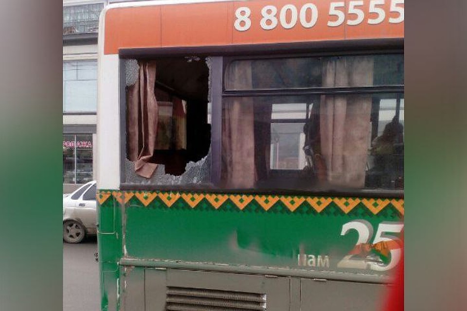 В центре Саратова столкнулись два пассажирских автобуса.