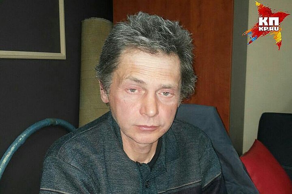 Он ничего не помнил кроме своего имени и имени своего начальника.