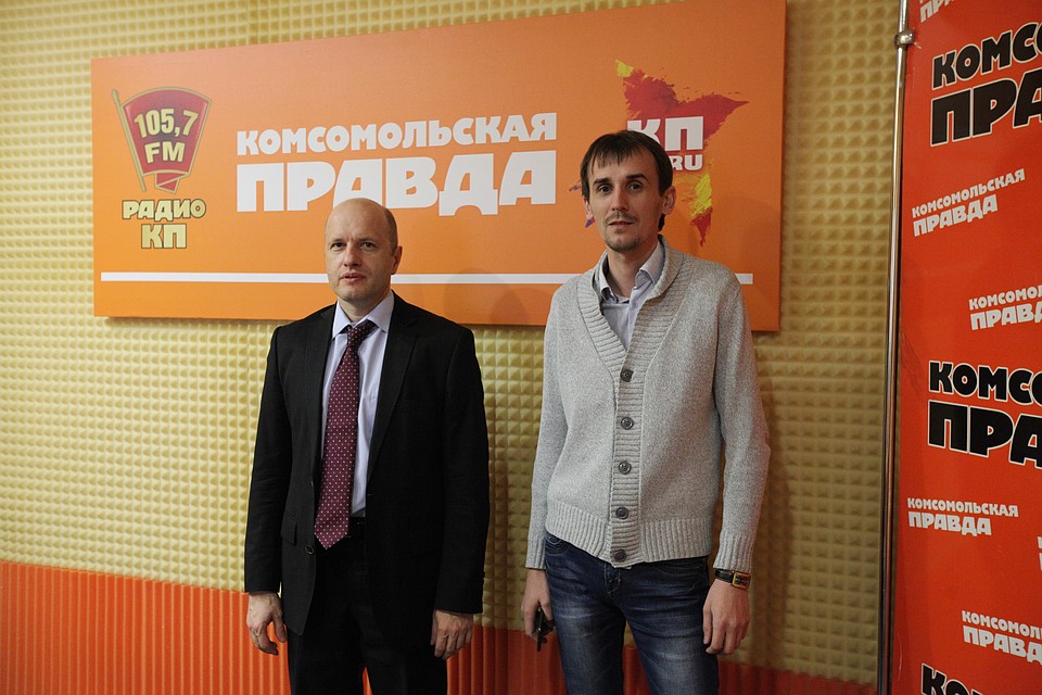 специалисты хирургического отделения Ставропольской краевой детской клинической больницы Сергей Минаев и Игорь Герасименко