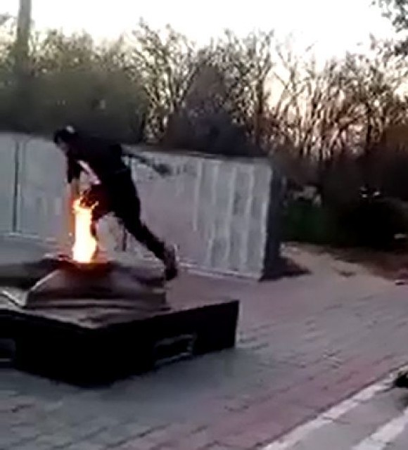 Трюки показывал самый младший.