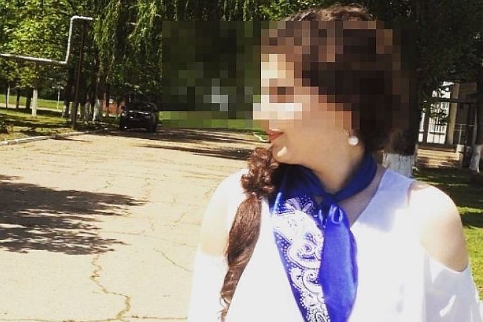 Девушка заявила, что ее одноклассница – дочь руководителя районного управления образования, незаслуженно получила медаль