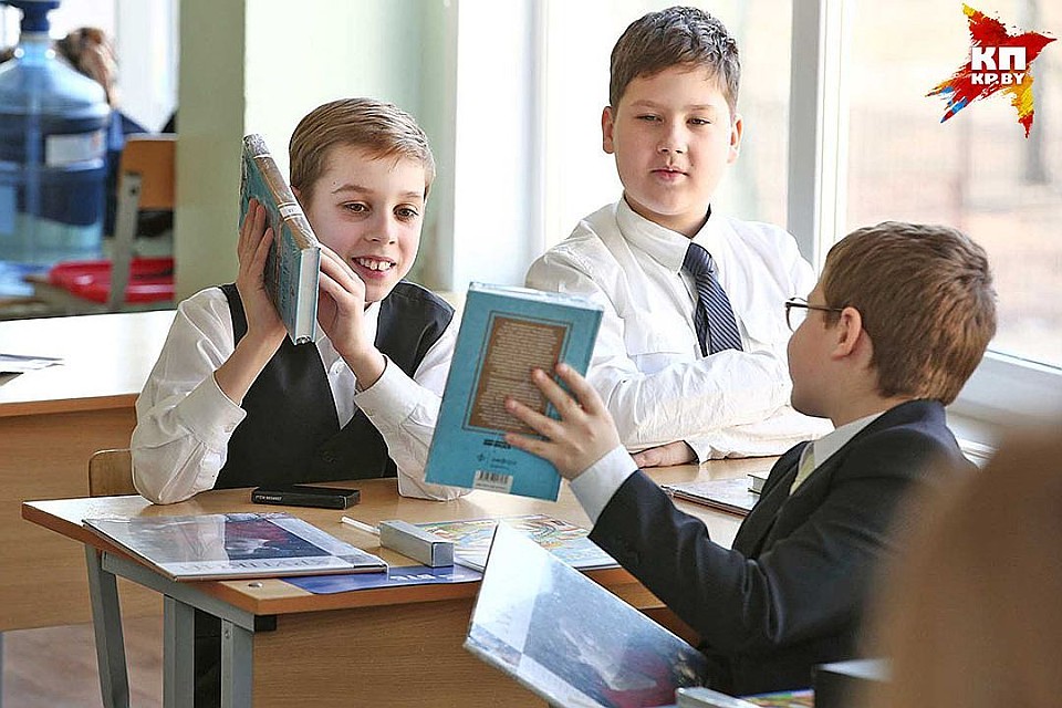 С 9 утра будут учиться не все школьники
