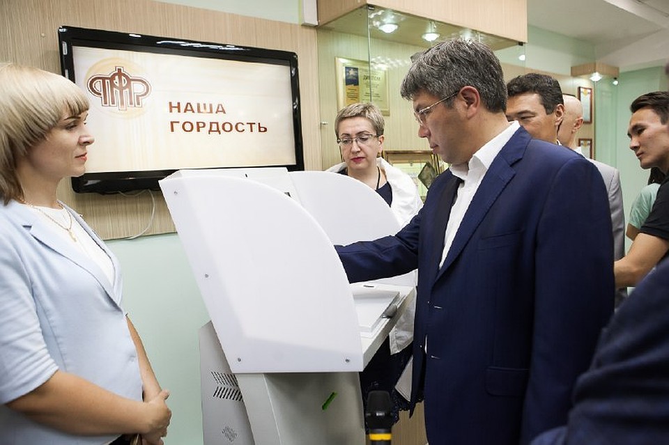 Во время презентации специалисты ПФР продемонстрировали опытный образец терминала. Фото: pfrf.ru