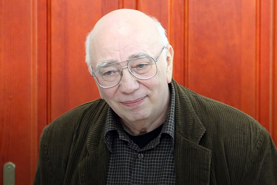 В 2008 году Храпачеву присвоили звание заслуженного деятеля искусств Украины