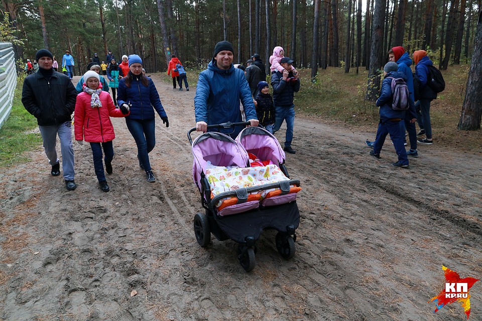 Более десяти тысяч барнаульцев пришли на Всероссийский день ходьбы Фото: Олег УКЛАДОВ