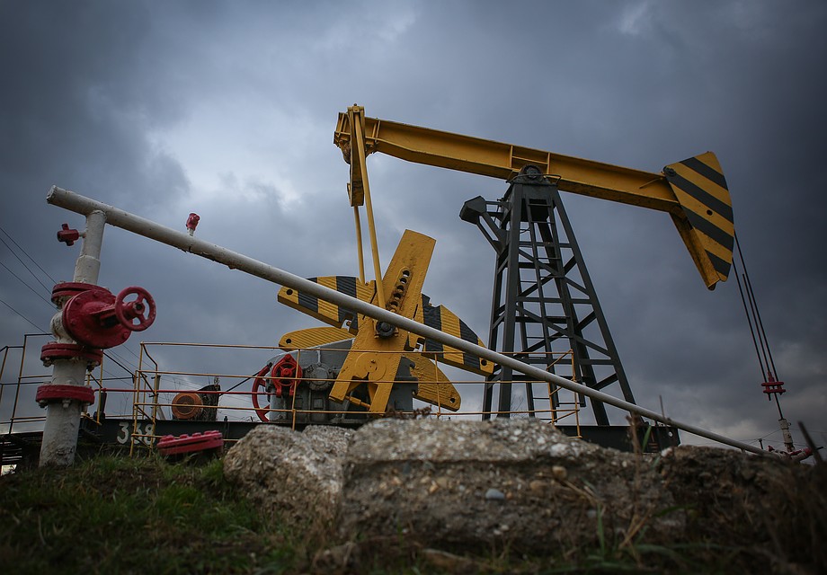 Добыча нефти террористами сократилась в основном из-за регулярных авиаударов и сокращения подконтрольных боевикам территорий