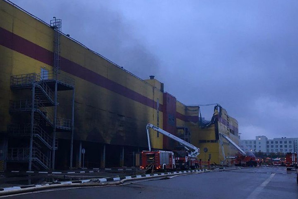 Общая площадь пожара на строительном рынке «Синдика» составила 55 тысяч квадратных метров