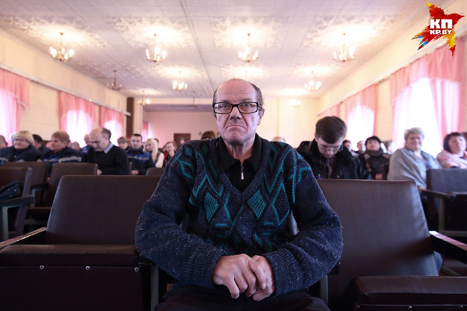 По словам прокурора, Березко не менее пяти раз ударил котенка о стену.