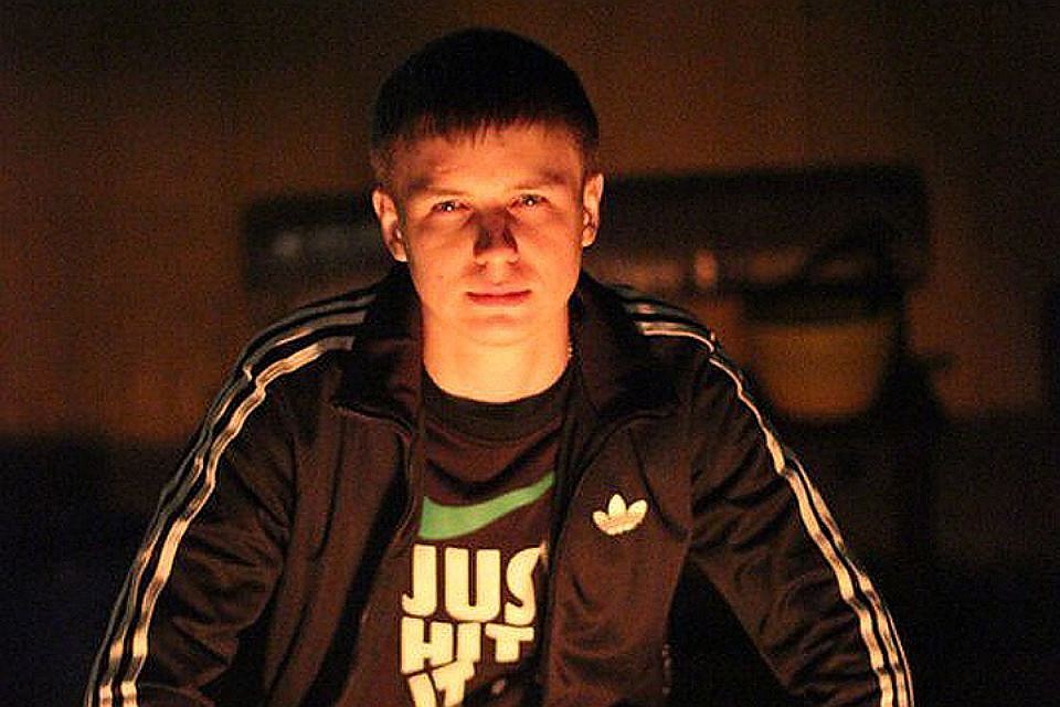 21-летний Александр Коржич был найден повешенным в Печах с перевязанными ногами и майкой на голове