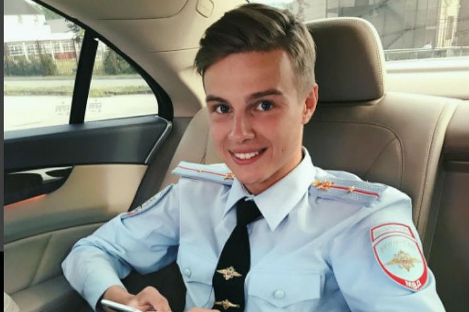 Плевок в сторону Дукалиса: Барби-полицейскому из Петербурга посоветовали работу на ТВ Плевок в сторону Дукалиса: Барби-полицейскому из Петербурга посоветовали работу на ТВ