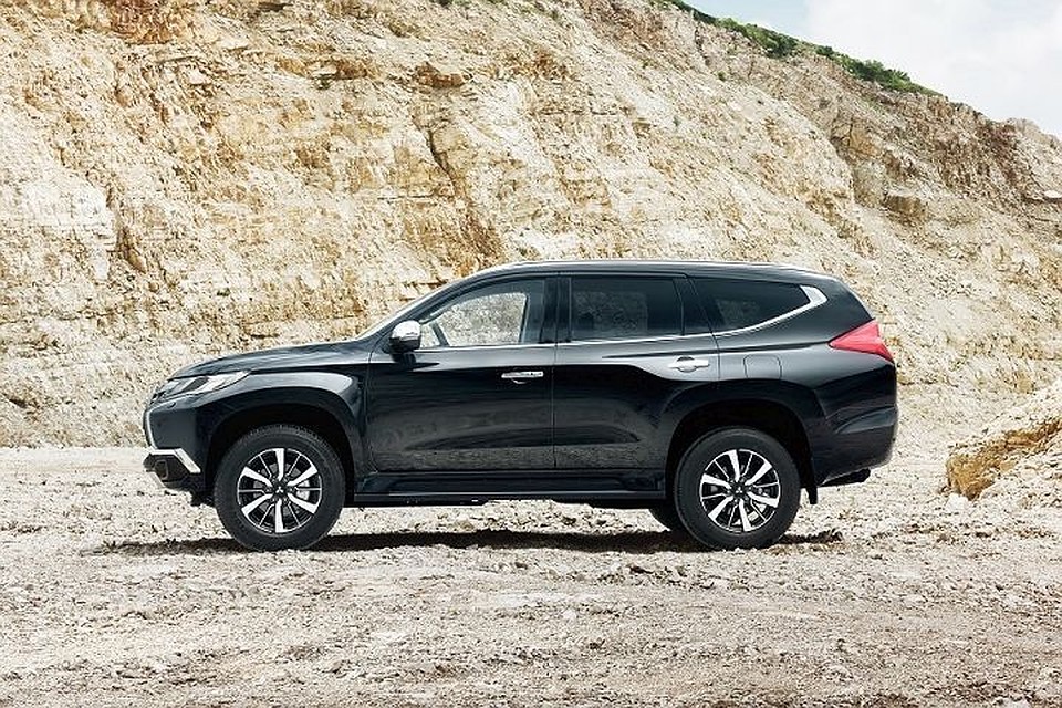 В сентябре производство Mitsubishi Pajero Sport началось в Калуге, однако спецверсия будет поставляться из Тайланда