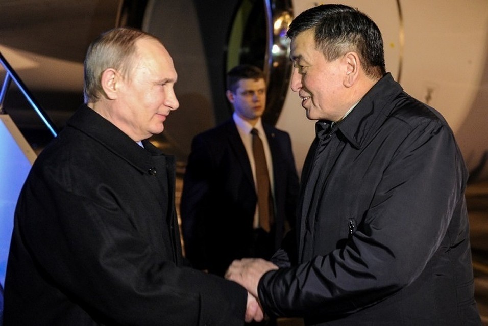 Владимир Путин поздравил Сооронбая Жээнбекова с днем рождения