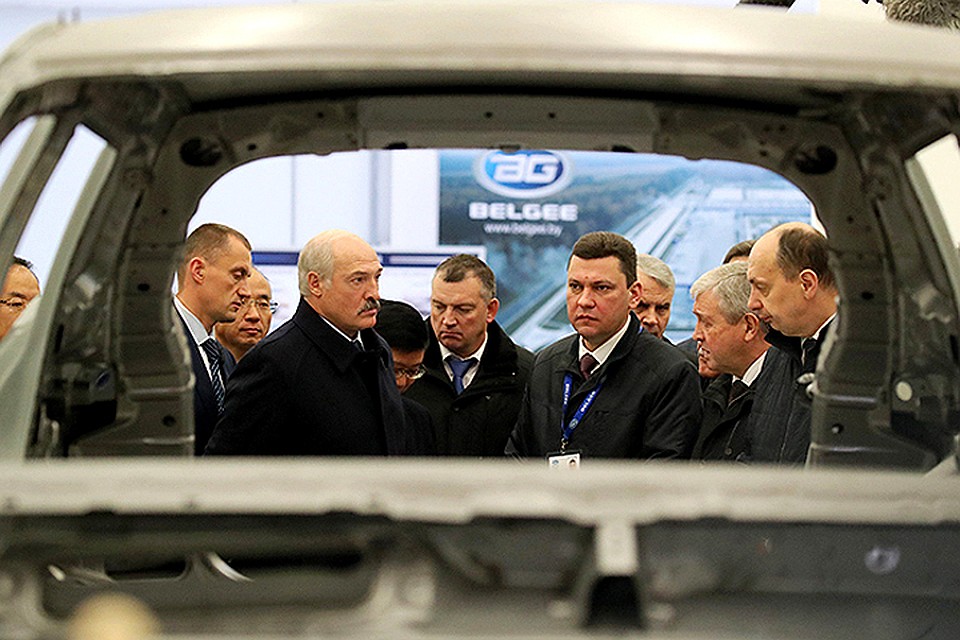 Александр Лукашенко открыл завод «БелДжи». Фото: пресс-служба президента Беларуси.