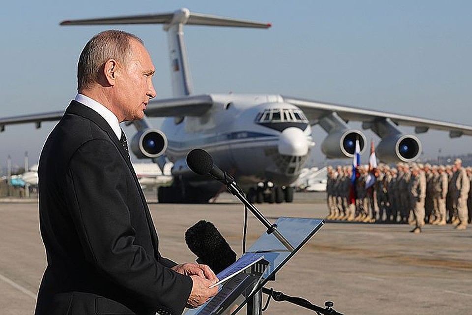 Шойгу поблагодарил военнослужащих, обеспечивавших безопасность во время визита Путина в Хмеймим