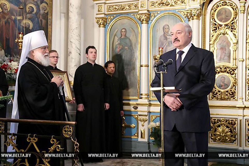 На Рождество Лукашенко посетил Свято-Духов кафедральный собор. Фото: belta.by.