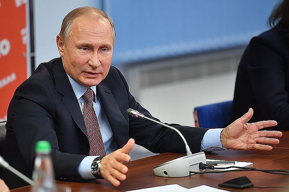 Президент России Владимир Путин посетил редакцию «Комсомольской правды», где провел встречу с руководителями российских печатных СМИ и информационных агентств