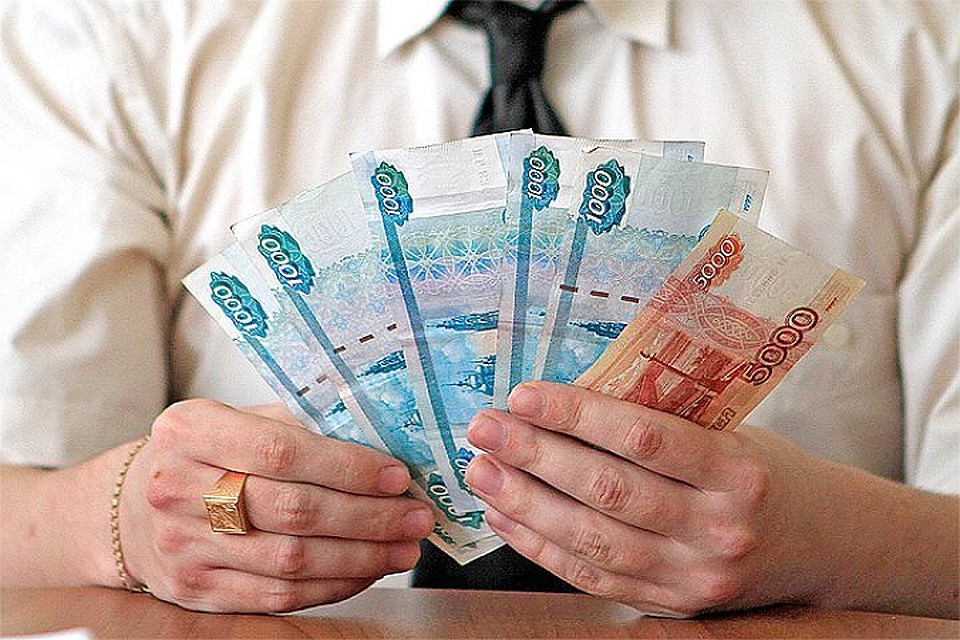 Минимальная зарплата в России составит 11 163 рубля