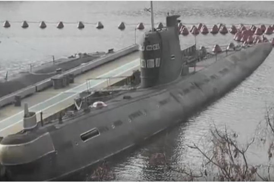 В сети появилось видео с оставшимися в Крыму украинскими кораблями и подлодкой "Запорожье" 1970 года выпуска
