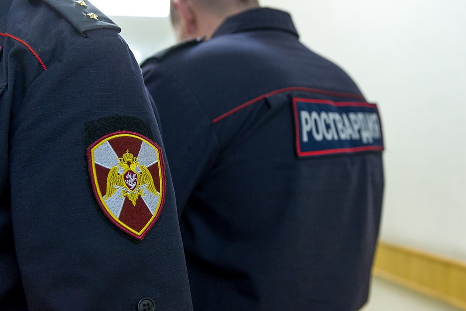 В ведомстве добавили, что женщине грозит административная ответственность.
