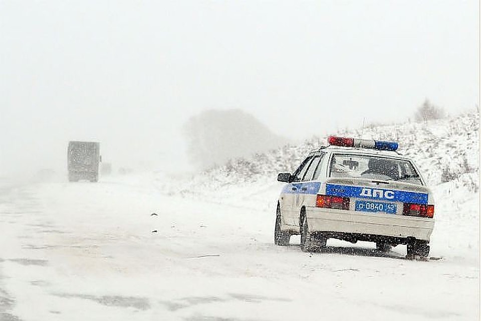 Из-за крупного ДТП в Заполярье погибли 4 человека Из-за крупного ДТП в Заполярье погибли 4 человека