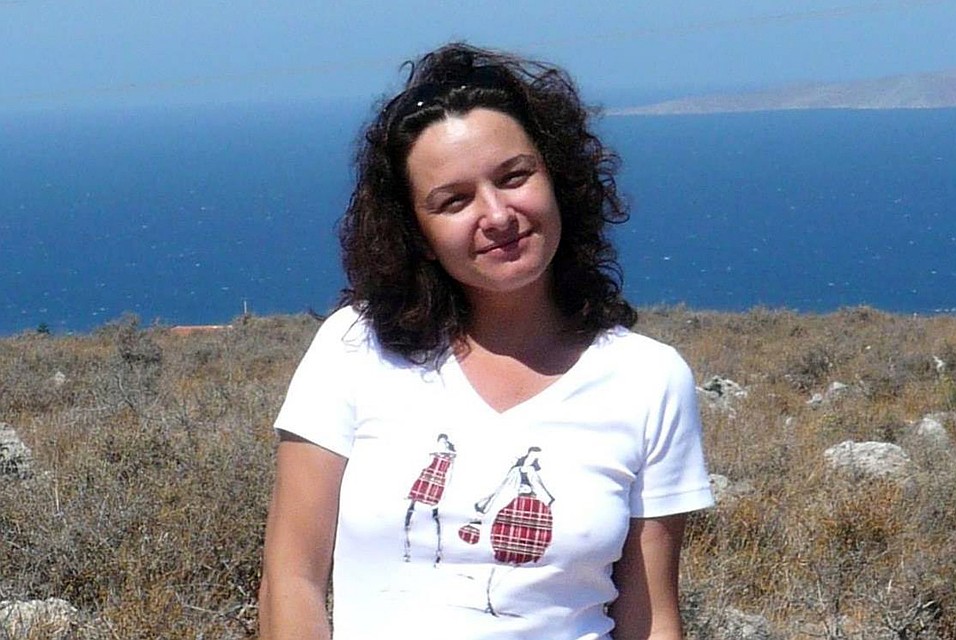 Елена Мисюрина получила реальный срок - 2 года колонии общего режима; в сети запустили флешмоб в знак протеста против приговора.