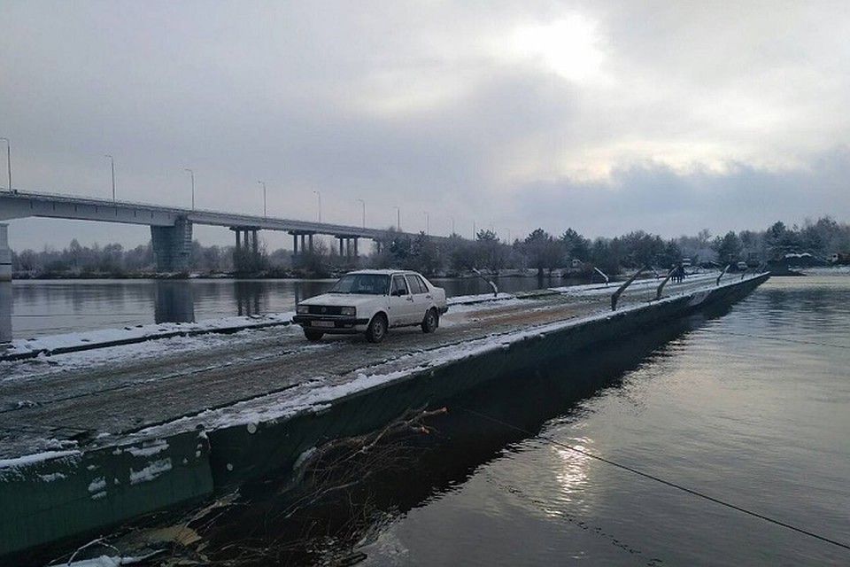 Пропускать на понтонный мост будут только в дневное время. Фото: naviny.by.