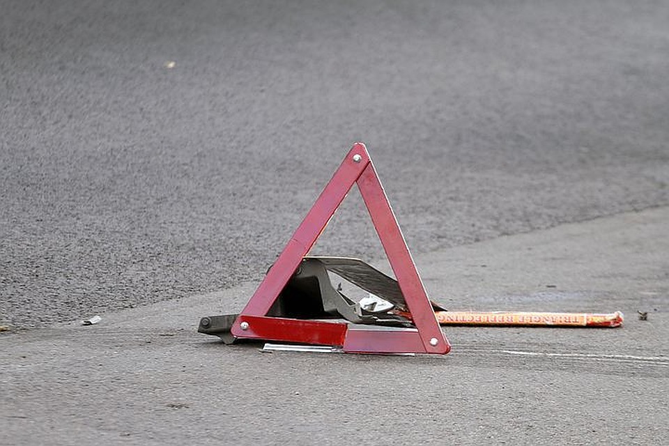 В Стамбуле автобус врезался в остановку: погибли три человека В Стамбуле автобус врезался в остановку: погибли три человека