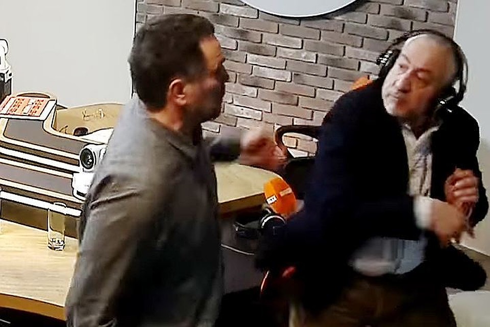 Драка уважаемых Николая Сванидзе и Максима Шевченко в эфире моего родного радио "Комсомольская правда" - это не разборки гопоты из подворотни или безликих экспертов российских телеканалов третьего уровня, жаждущих хайпа любым образом