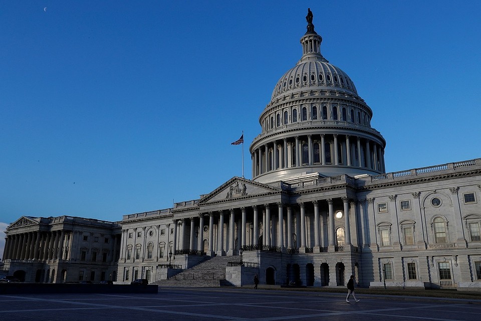 Число заявок на пособие по безработице в США снизилось сильнее прогноза Число заявок на пособие по безработице в США снизилось сильнее прогноза