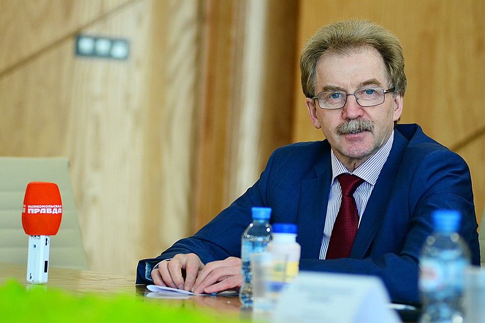 Мэр Кольцово Николай Красников отметил, что муниципалитет планирует закупать пробиотики, полезные для здоровья детей. Фото: Влад КОМЯКОВ