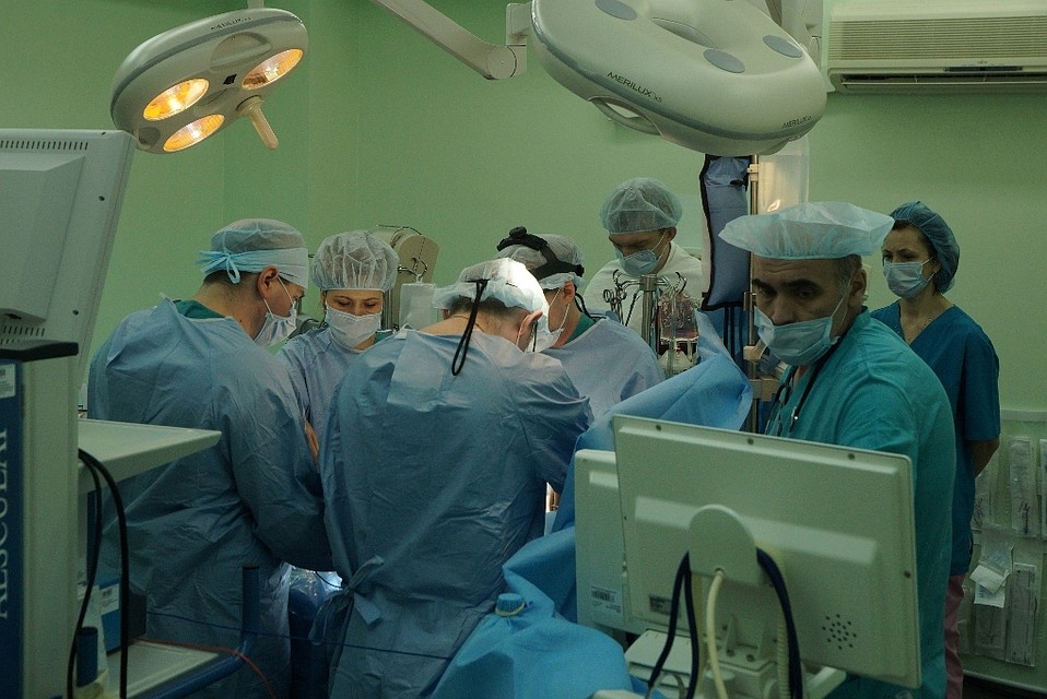 Сложную операцию делали кардиохирурги Областной клинической больницы №1