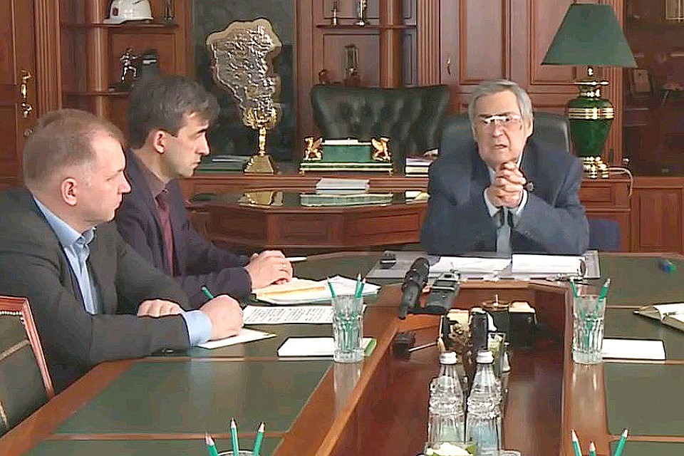 Аман Тулеев записал видеообращение к кемеровчанам.