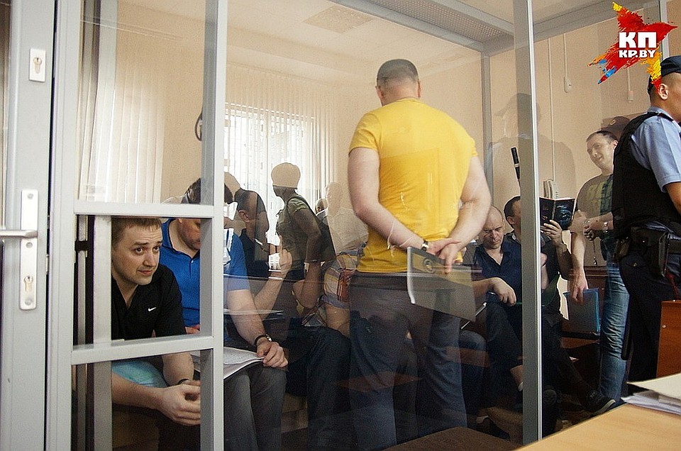 Гомельским таможенникам, обвиняемым во взятках, просят дать срок до 13 лет