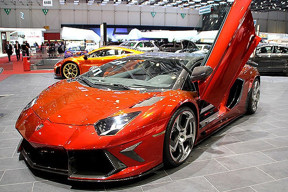 Арестованный по обвинению в коррупции чиновник красовался в Таллине на Lamborghini.