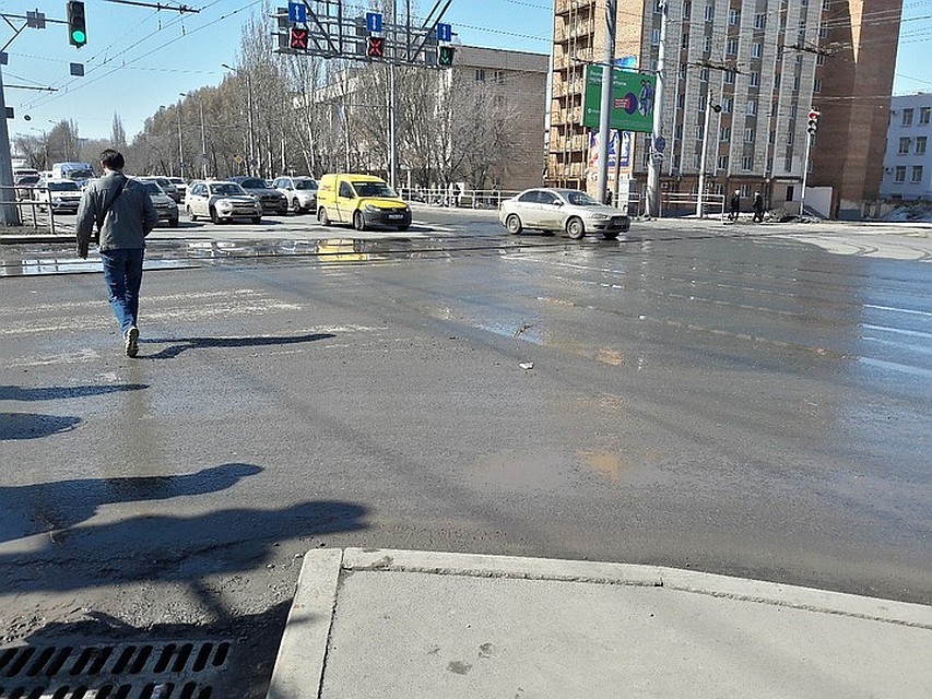 В Самаре убитых дорог немало