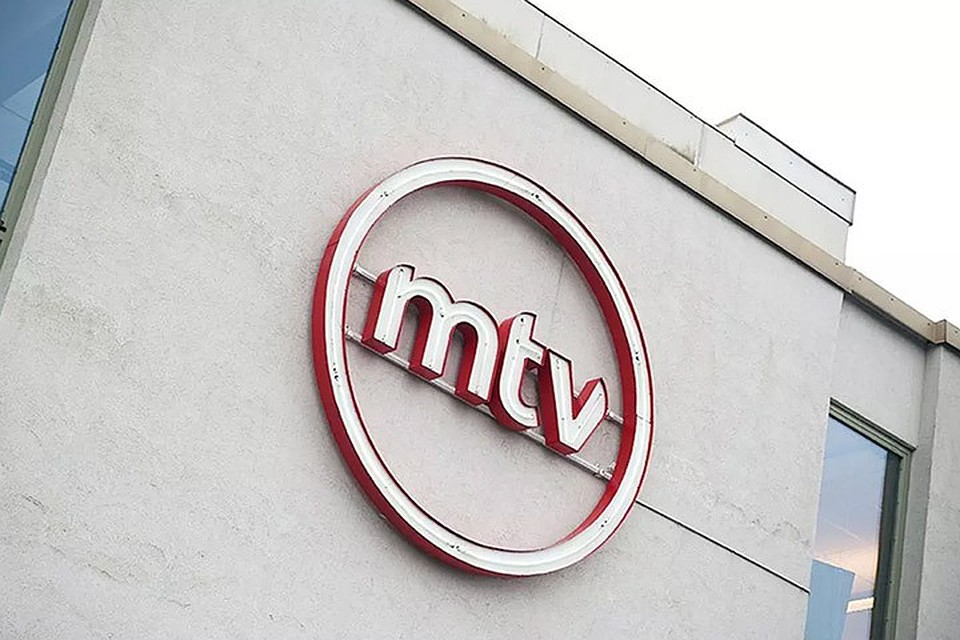 На финском коммерческом телеканале MTV разразился скандал вокруг одного из продюсеров.