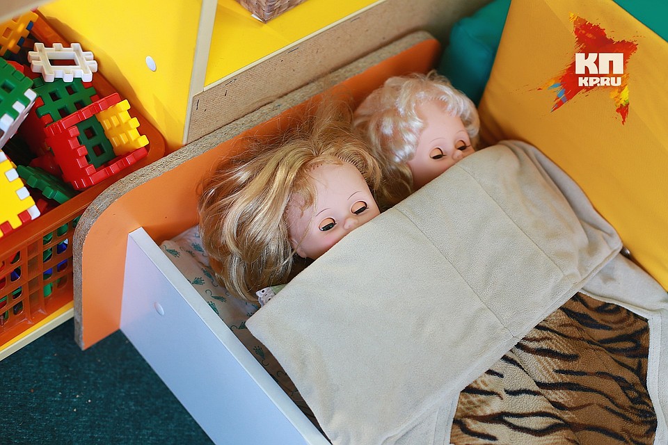 В Красноярске арестовали отчима, избивавшего 4-летнюю девочку ремнем