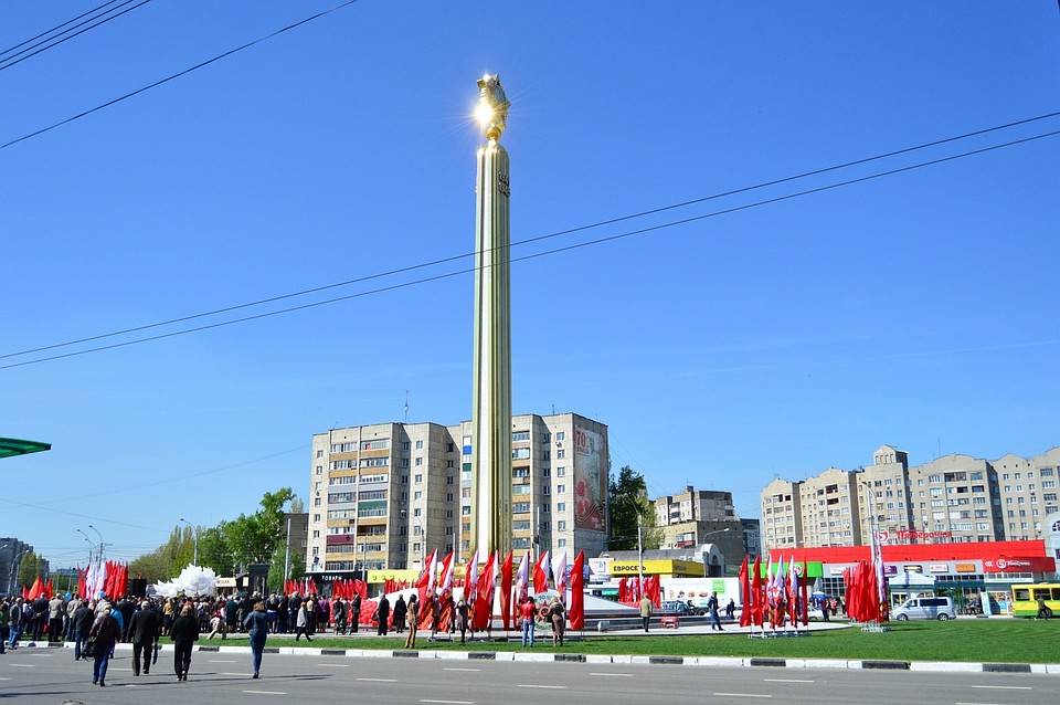 Попасть на площадь можно будет через три КПП