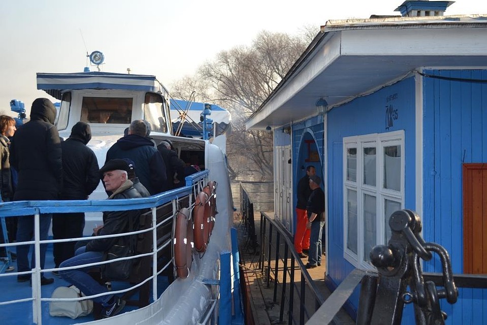 Отправление катеров к Заокскому – от пристани у Рязанского кремля. Фото: rzraion.ru