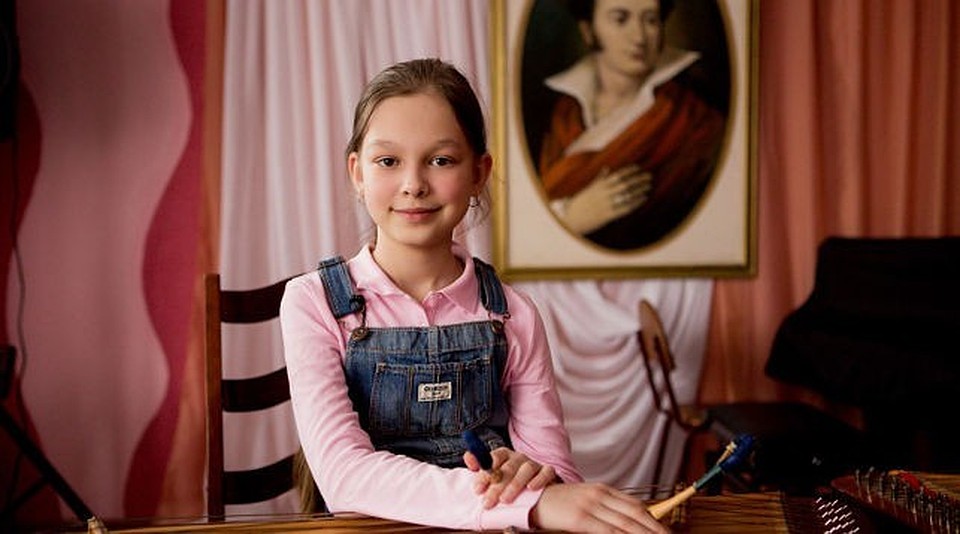 Квартиру от «Евроопт» разыграет 11-летняя цимбалистка Настя Ванеева