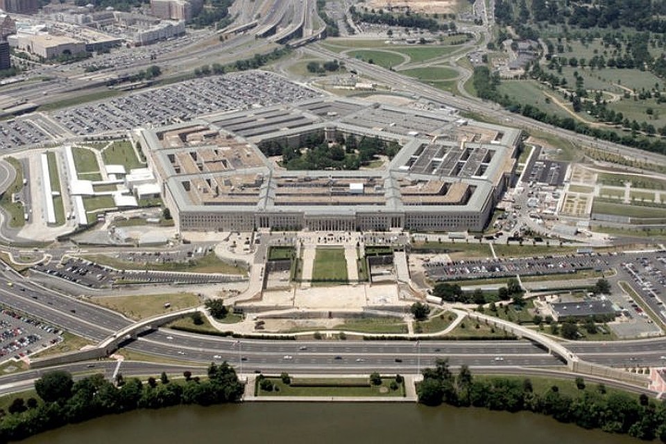 Пентагон: В ночь на понедельник США не наносили удары по сирийским военным объектам