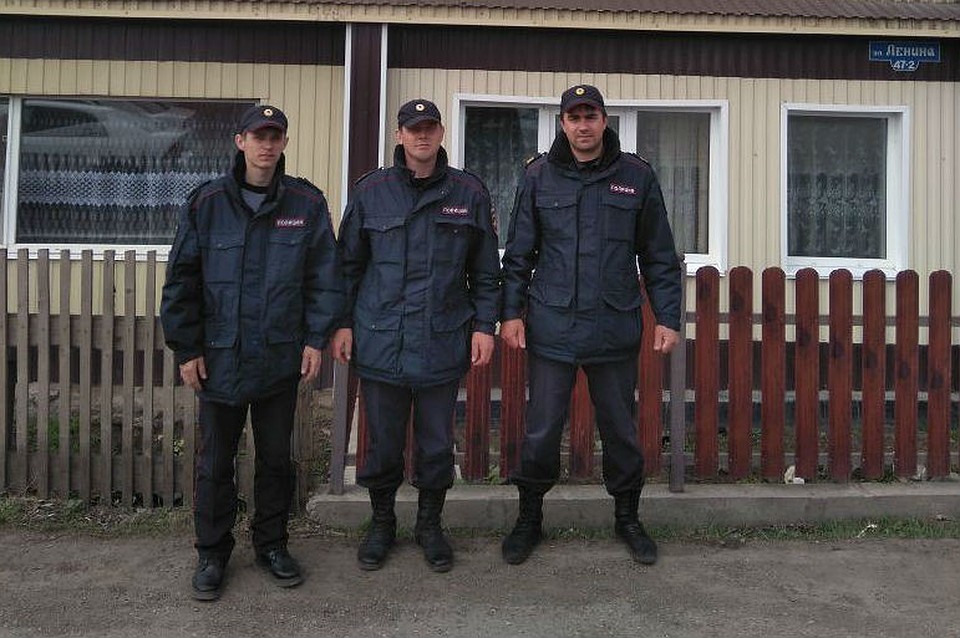 Люди сами спастись из задымленного дома не смогли бы. Фото: пресс-служба регионального управления росгвардии