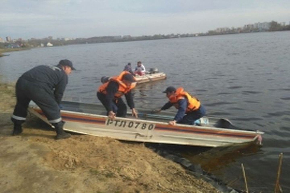 Тело погибшего доставили на берег
