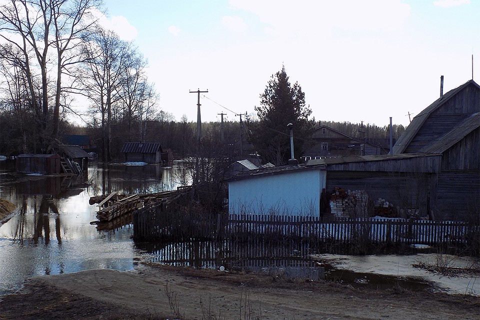 Вода в Вятке поднялась еще на 19 сантиметров: затопило несколько дорог