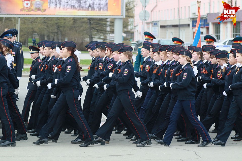 Репетиция Парада Победы прошла в Барнауле. Фото: Олег УКЛАДОВ