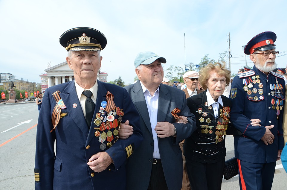 Ветеранам - лучшие места на трибуне