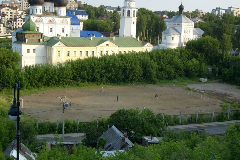 Жители города будут прибирать стадион «Трудовые резервы». Фото: photos.wikimapia.org