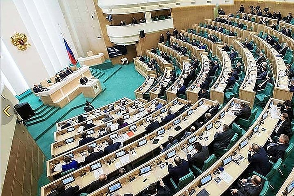 Совет Федерации может 30 мая рассмотреть проект об ответственности за исполнение антироссийских санкций