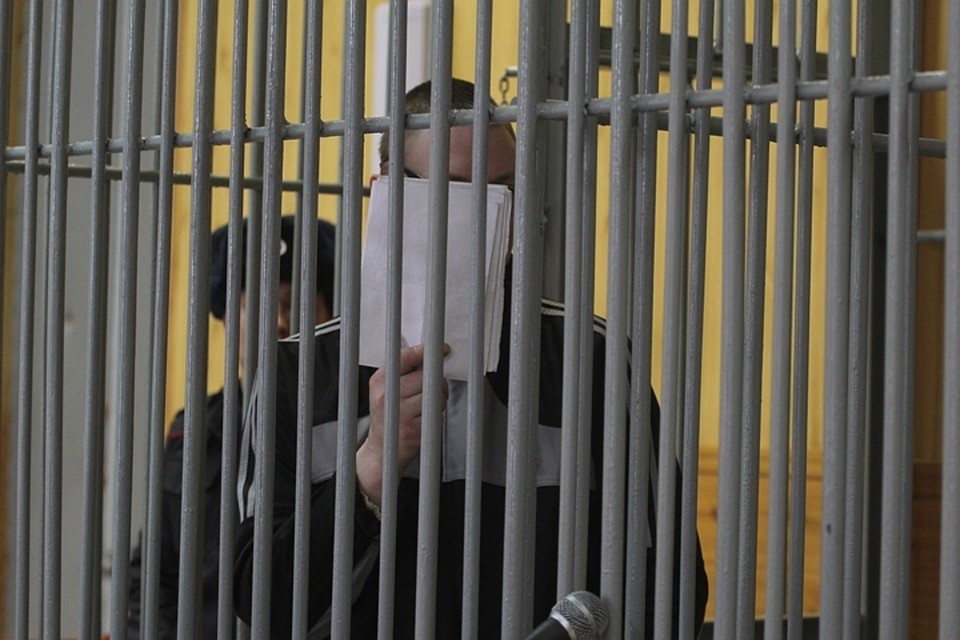 Известный в Бурятии тату мастер снимал порно с дочерью